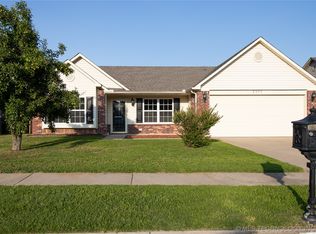 2573 S Main St, Sapulpa, OK 74066