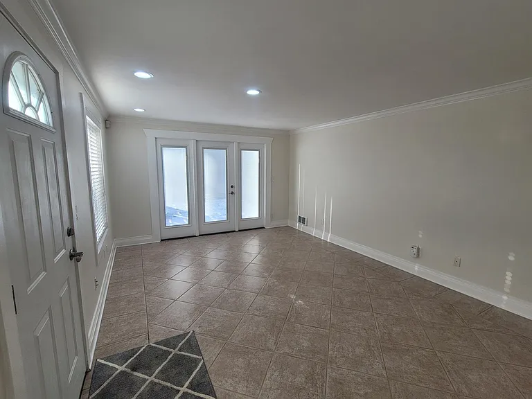 1031 Maple St #A — Photo 2