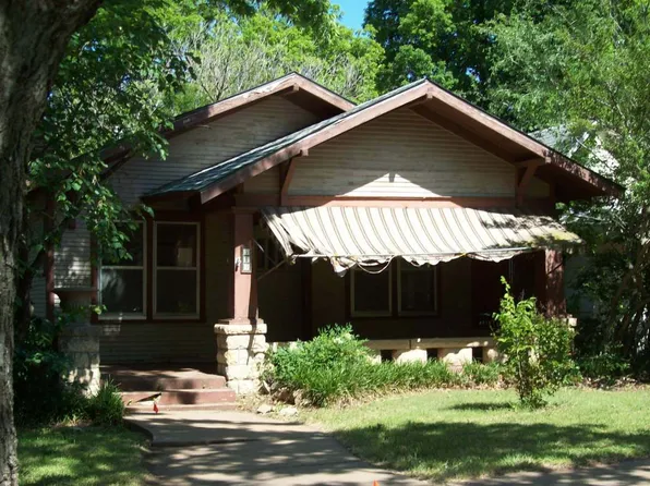 519 N 4th St, Ponca City, OK 74601