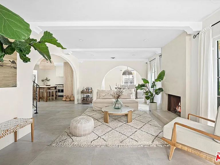 4267 Murietta Ave — Photo 3