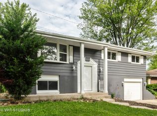 2S060 Valley Rd, Lombard, IL 60148