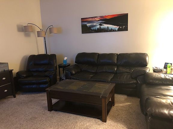 2nd image of 27069 Oakwood Cir #W121