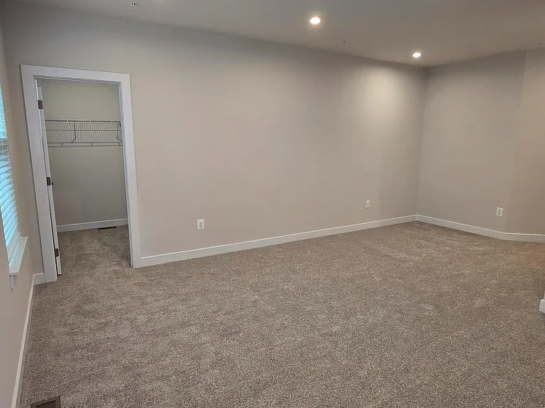 2542A Verona Pl — Photo 14