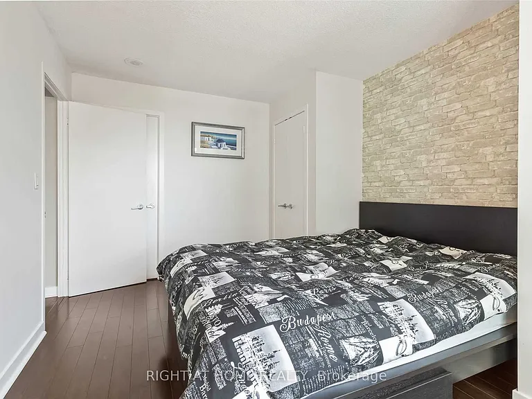 381 Front St W #2911 — Photo 10