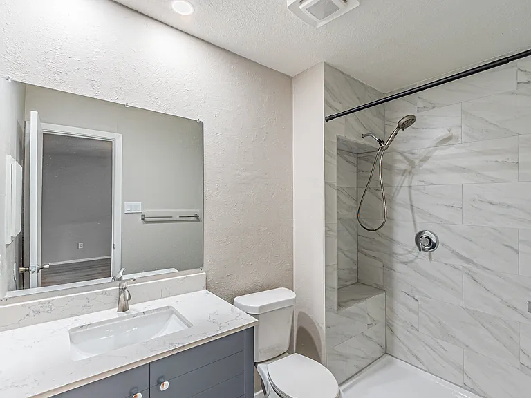 3728 Yosemite Dr — Photo 6