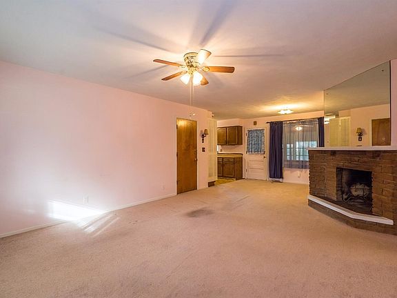 2nd image of 607 Hollendale Dr