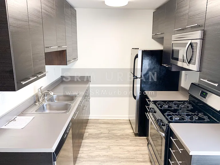 4130 38th St #15 — Photo 3