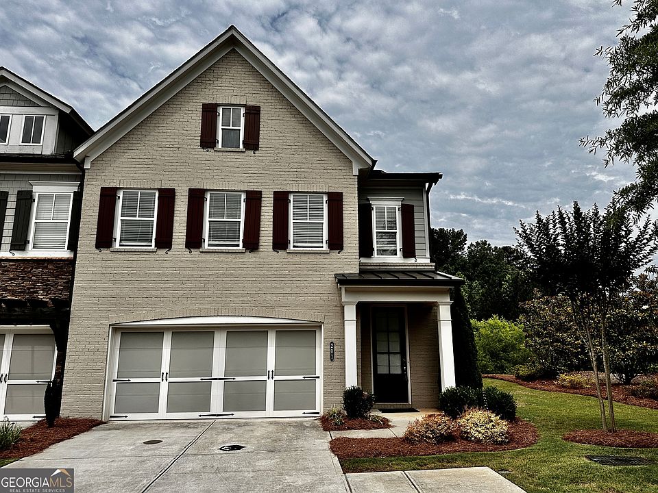1st image of 207 Bellehaven Pl