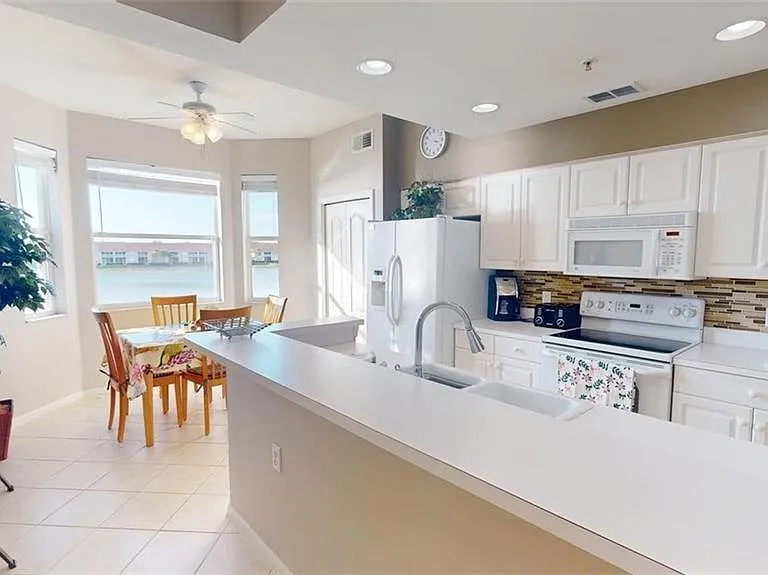 2730 Cypress Trace Cir #2828 — Photo 19