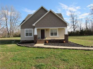 564 Ridge Ave, Liberty, NC 27298