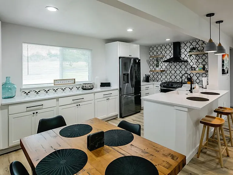 Reicher Dr — Photo 22