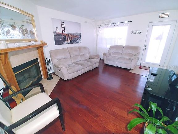 2nd image of 3605 Pine Knot Dr