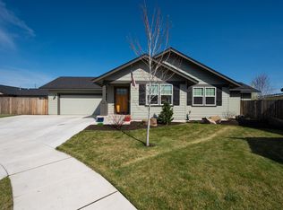 1664 NE 3rd Ct, Redmond, OR 97756