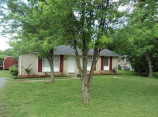 2903 Driftwood Dr, Springfield, TN 37172