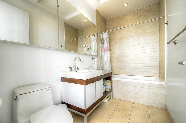 Sold by Brick&Mortar | media 5