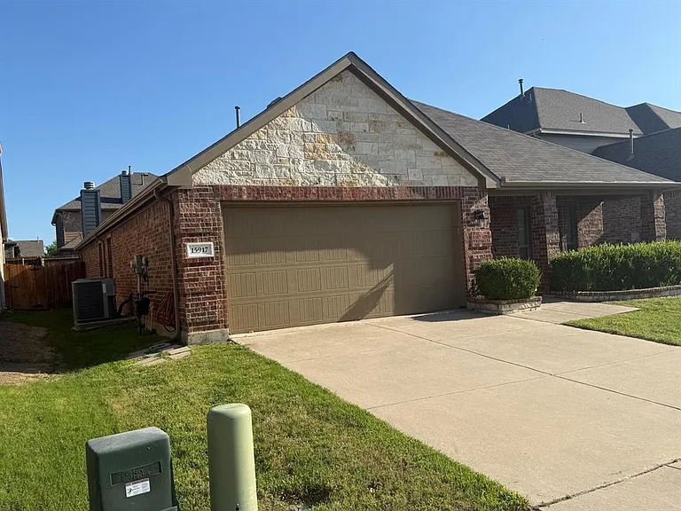 15917 Langsdale St — Photo 1