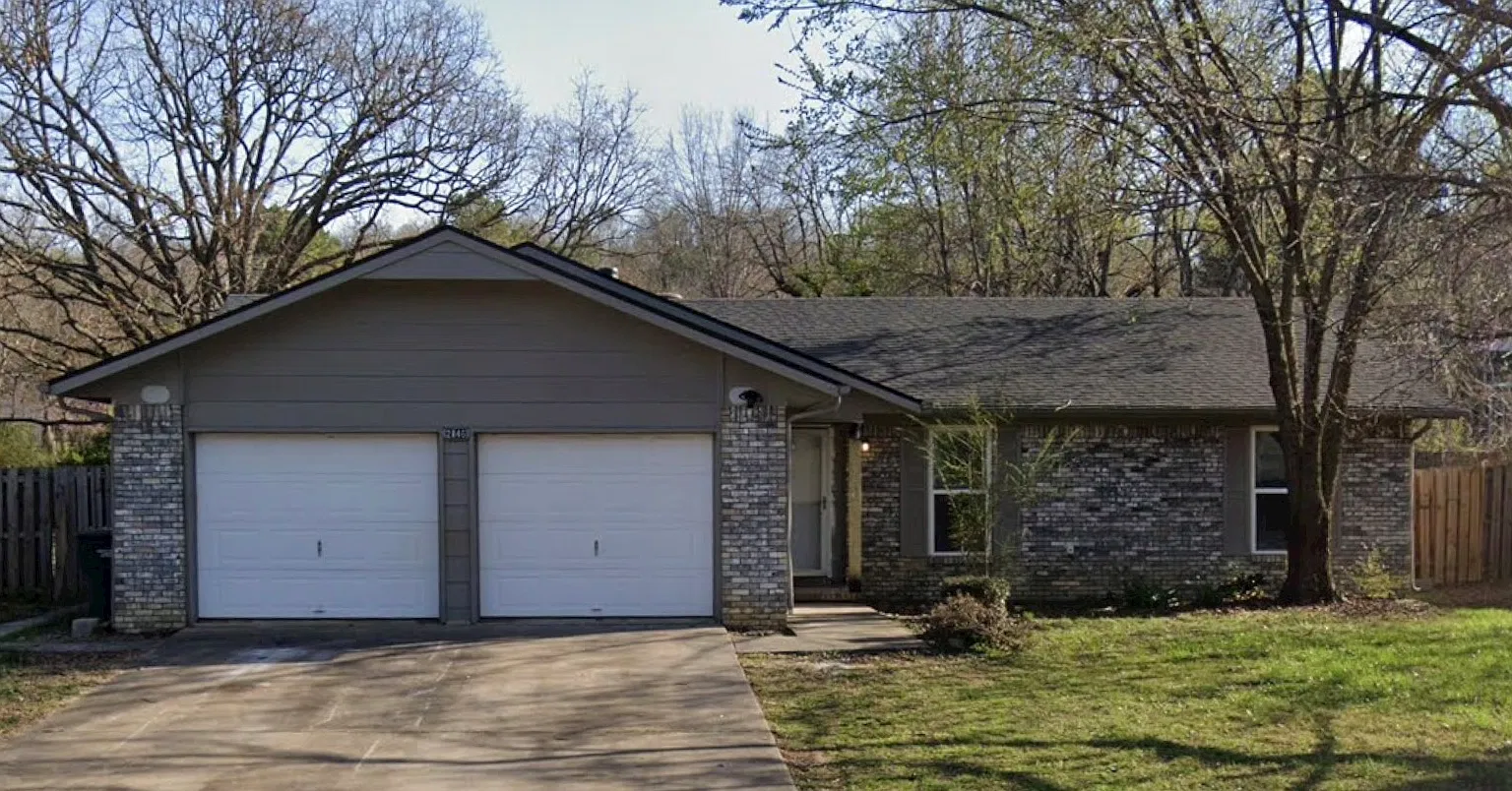 3 bed, 1484 sqft, $2,100 — Photo 1