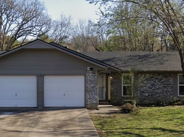 2146 W Loren Cir, Fayetteville, AR 72701