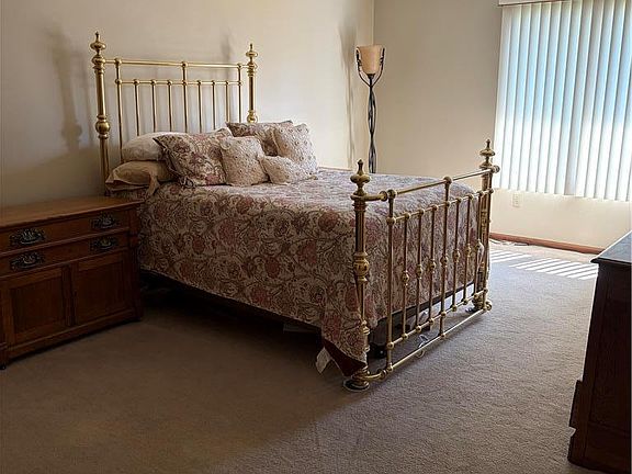 4th image of 6 Aspen Ct