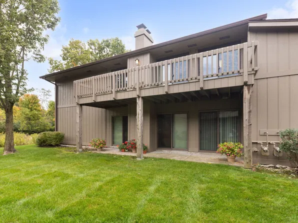 29W381 Emerald Green Dr Unit H, Warrenville, IL 60555