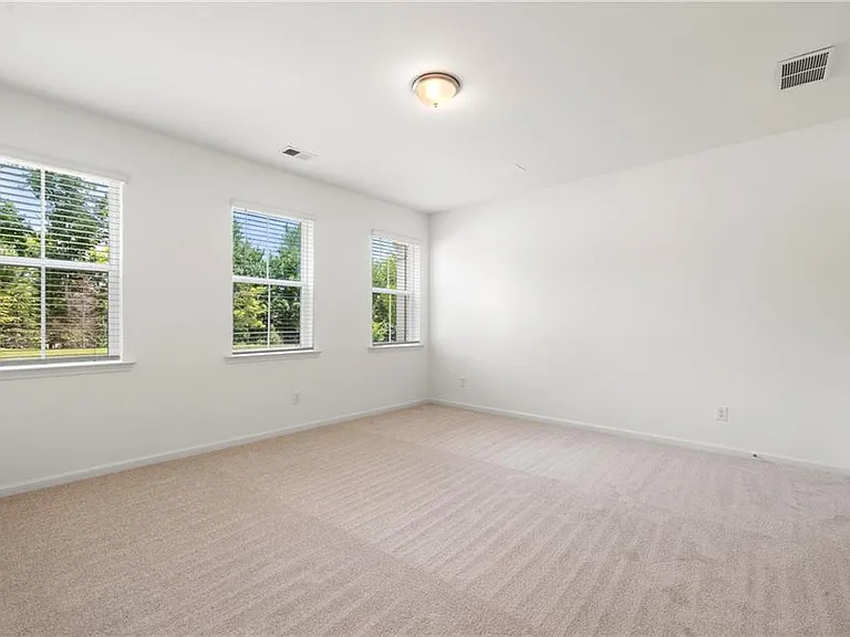 307 Danville Ave — Photo 5
