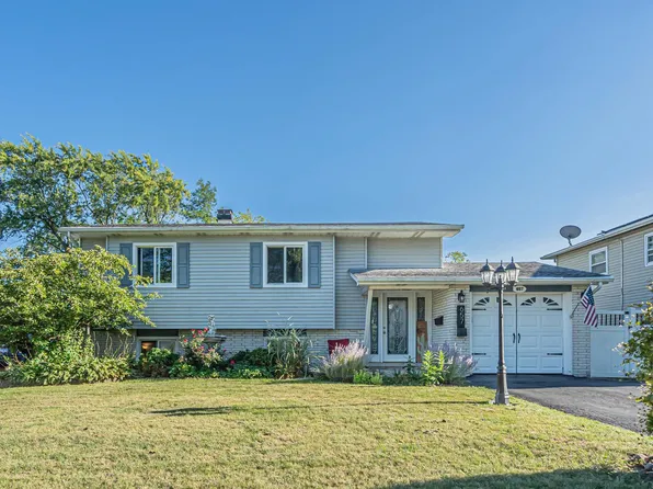 657 Dickens Ave, Glendale Heights, IL 60139