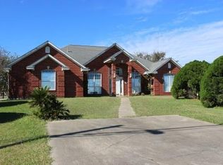 901 1st St, Palacios, TX 77465