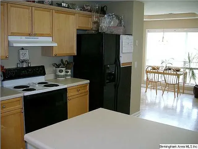 2 bed, 1324 sqft, $1,700 — Photo 4
