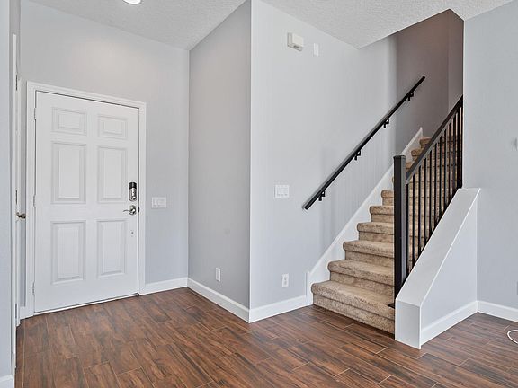 3rd image of 1038 Bella Vista Dr NE