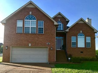 4236 October Woods Dr, Antioch, TN 37013