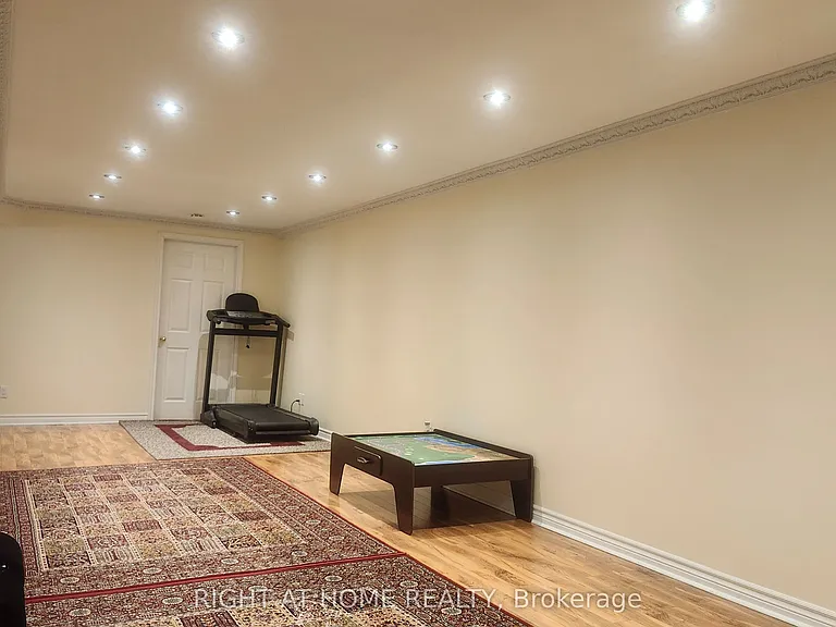 59 Havenhurst Cres — Photo 23
