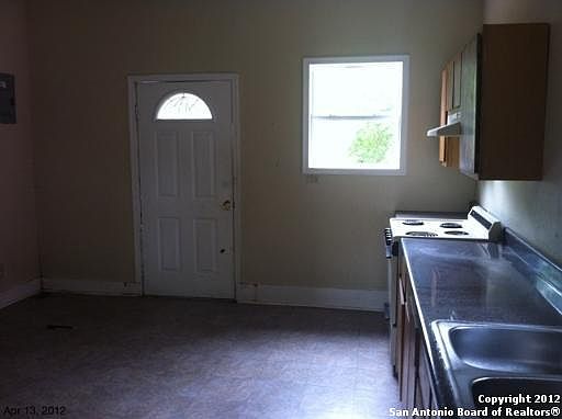 3rd image of 116 W Young St