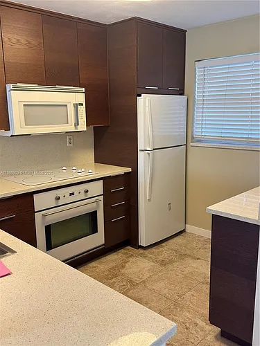 1811 Sabal Palm Dr Photo 1