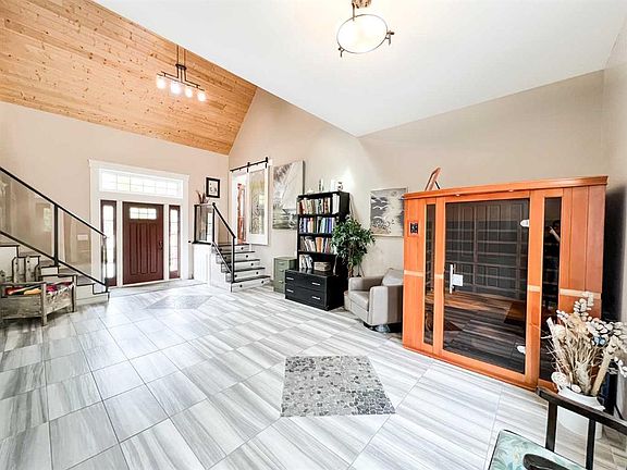 5th image of 2 Key Cove St S #2