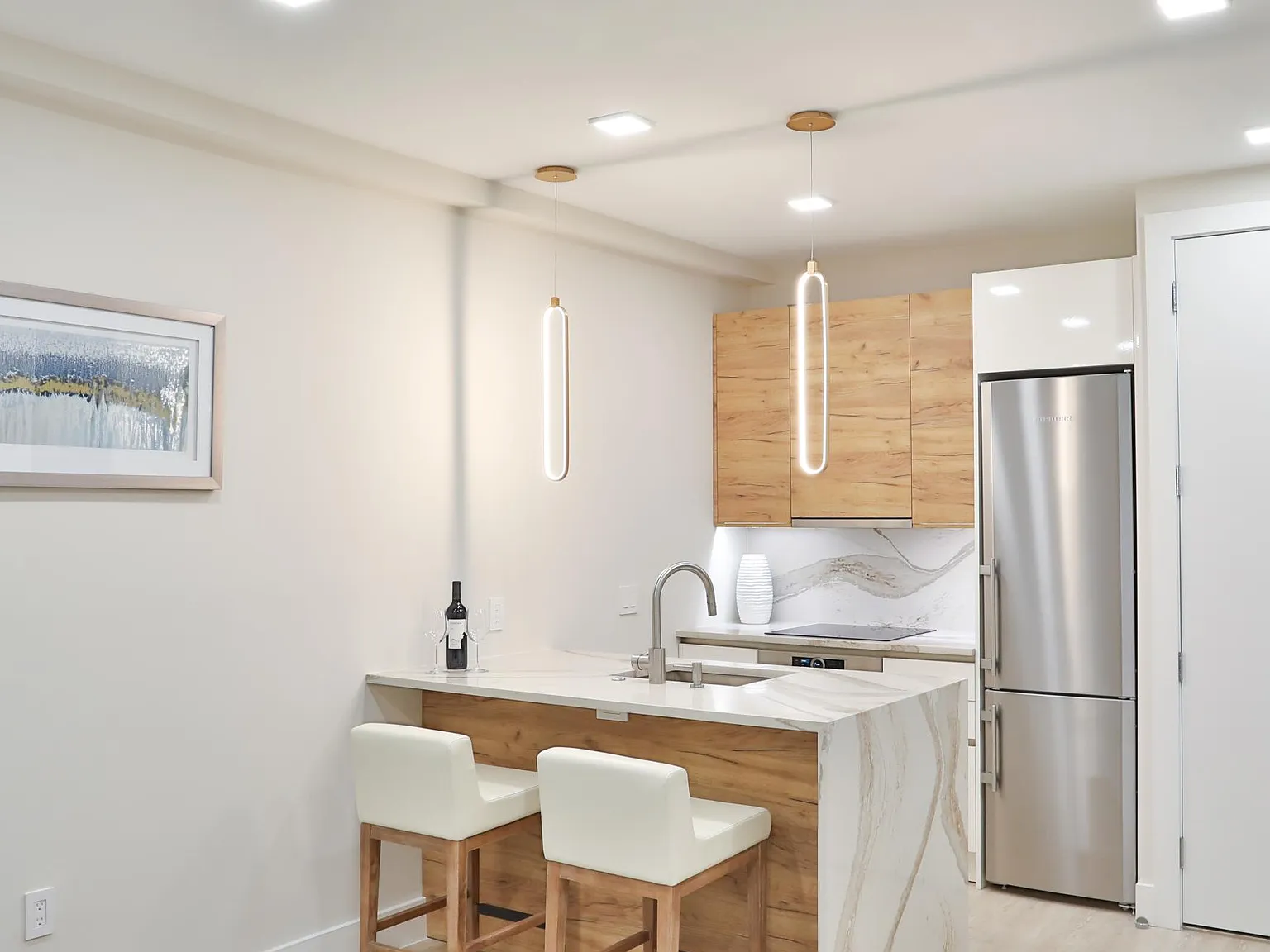 1 bed, 580 sqft, $3,350 — Photo 2