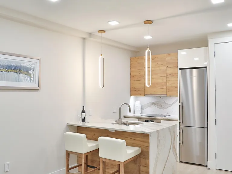 1819 Vernon St NW #2 — Photo 2
