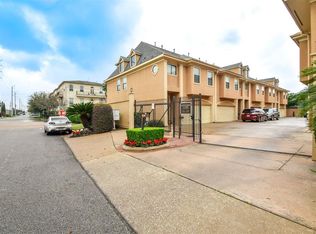 2826 Bering Dr, Houston, TX 77057