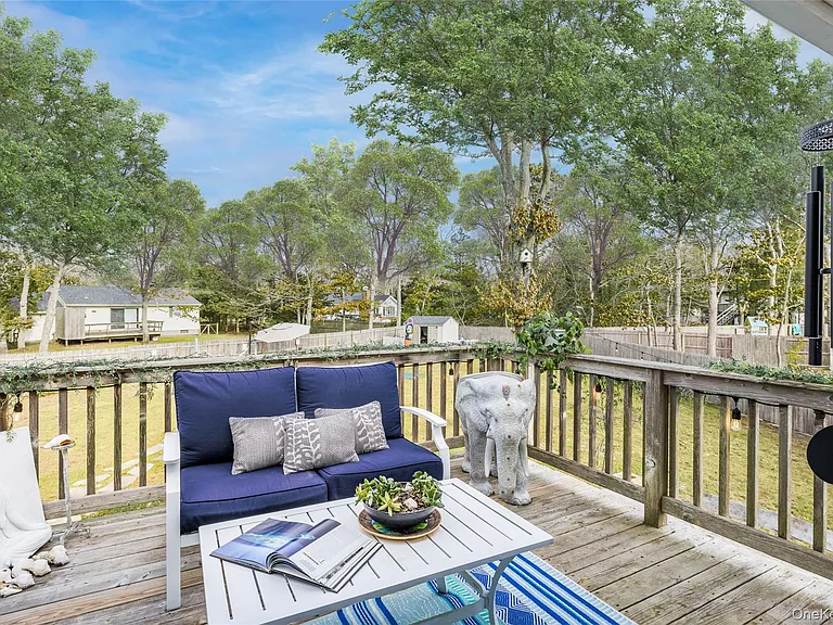 8 Westerly Ct — Photo 12