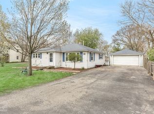 105 S Wabena Ave, Minooka, IL 60447