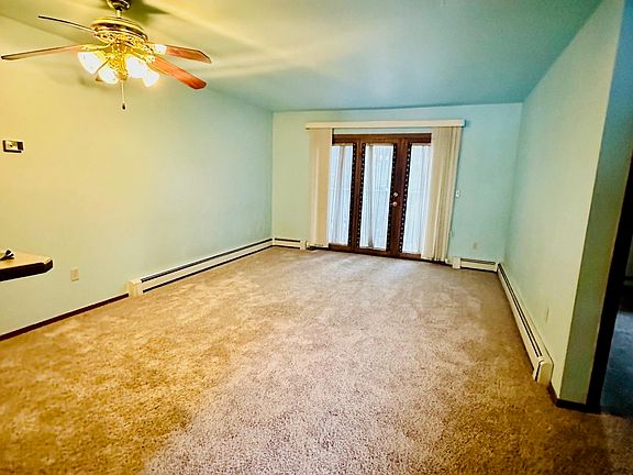 2nd image of 225 Woodridge St APT 33