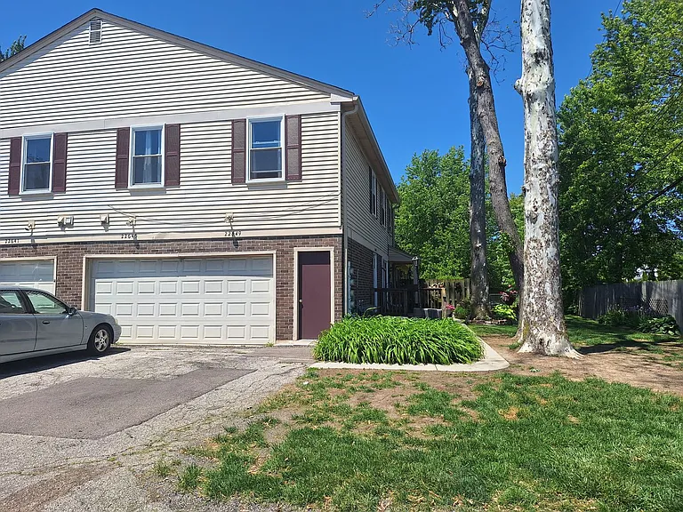 22649 Martin Rd — Photo 2