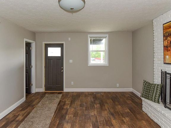 5th image of 630 S 15th St APT 1