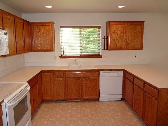 5th image of 2501 W 32nd Ave