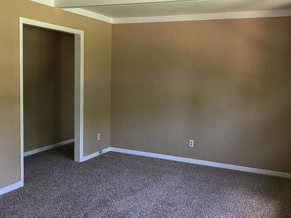 4th image of 30 Sunset Ave