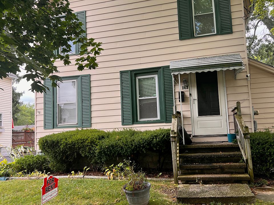 1st image of 161 Spruce St