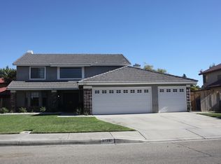 3136 W Avenue J4, Lancaster, CA 93536