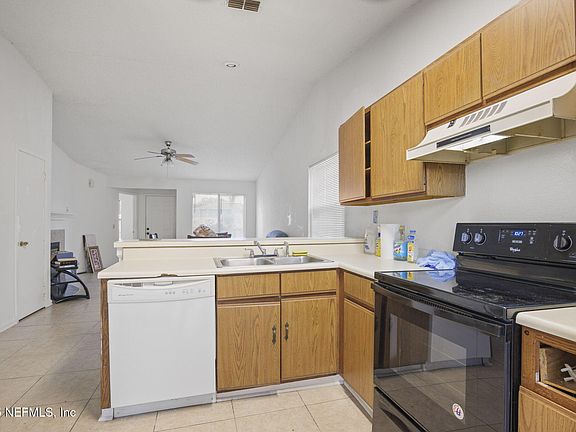 3rd image of 791 ASSISI Lane #401