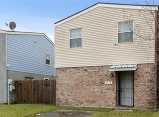 5156 Lakeview Ct, New Orleans, LA 70126
