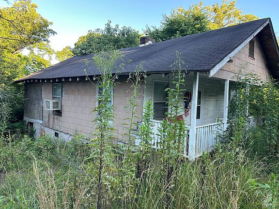 4th image of 318 Sunset Cir