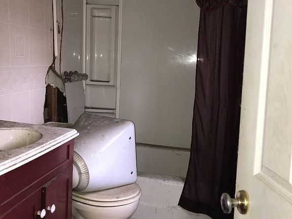 2nd image of 38 Morton Ave